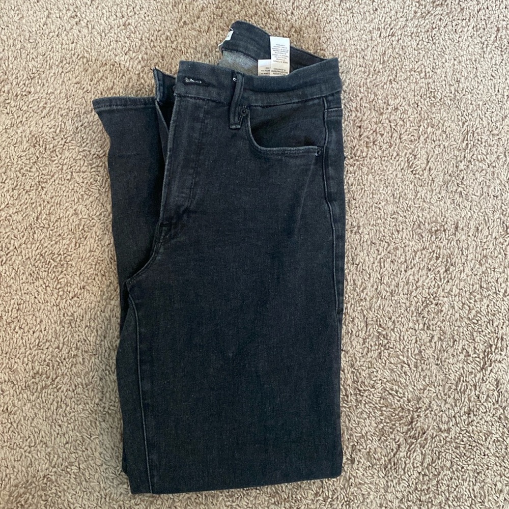 Good American straight leg ankle jeans- black